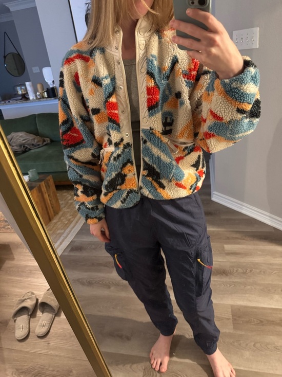 Free People Jackets & Blazers - hit the slopes printed fleece jacket from free people in white color size small